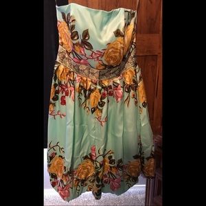 Forever 21 Foral Strapless Dress